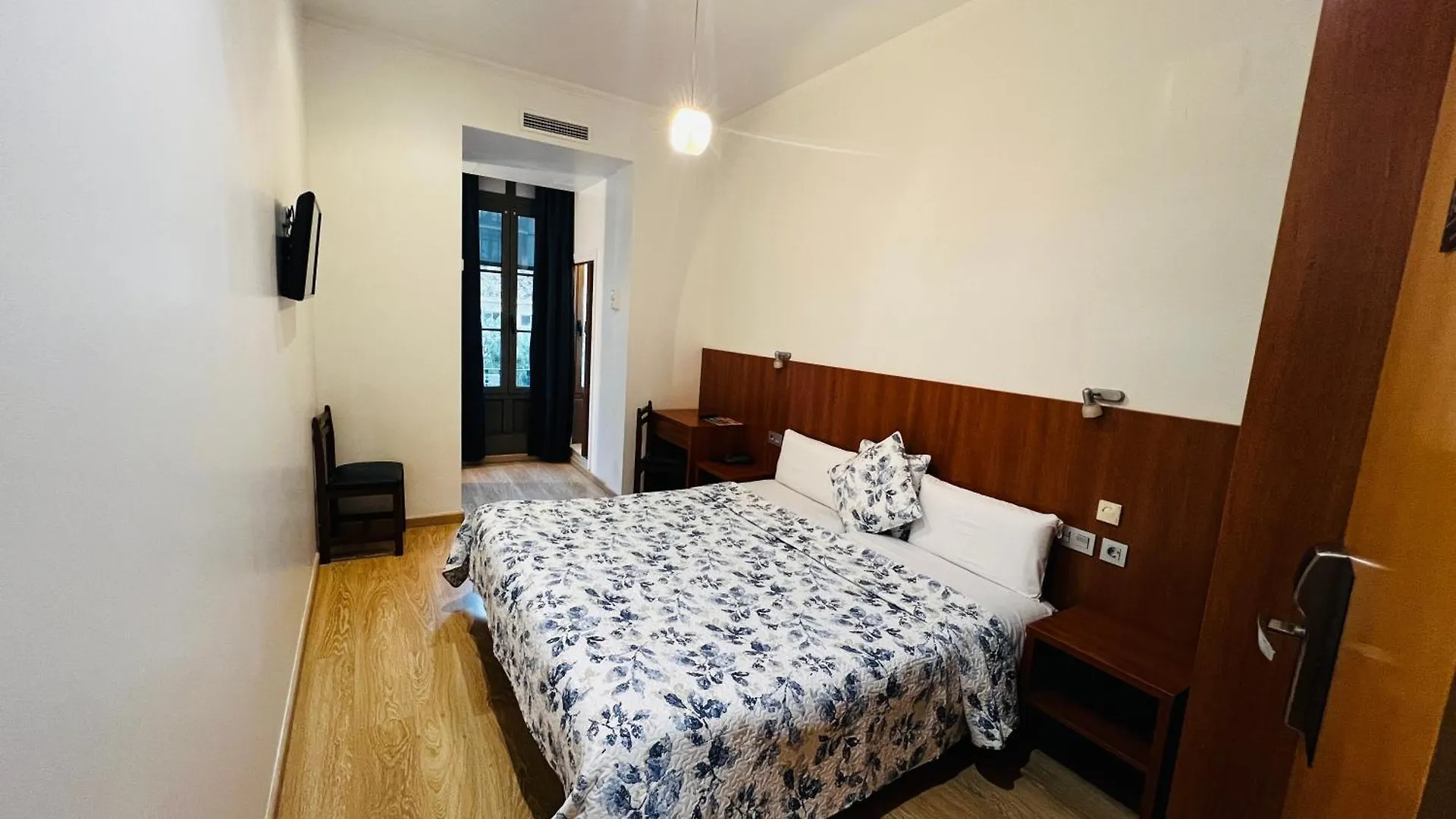 Penzion Ciudad Condal Hostal - Paseo De Gracia Barcelona