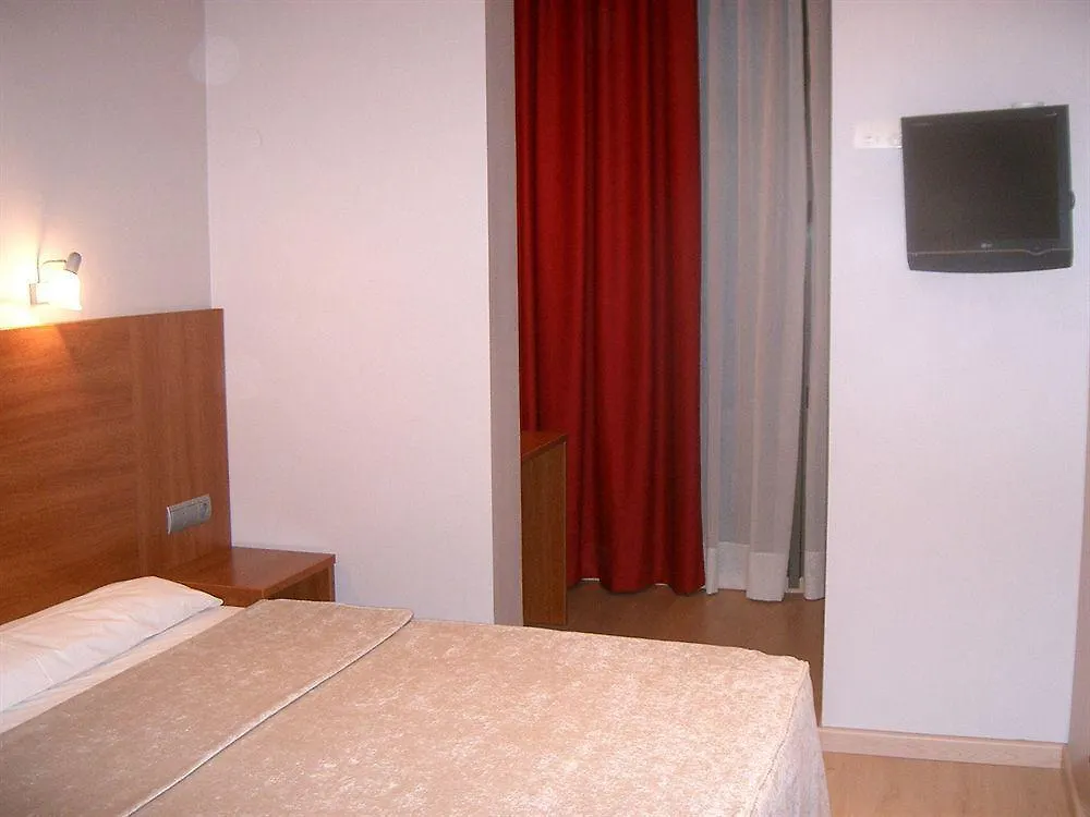 Ciudad Condal Hostal - Paseo De Gracia Barcelona