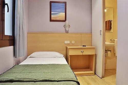 Penzion Ciudad Condal Hostal - Paseo De Gracia Barcelona
